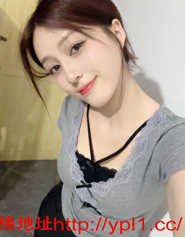 极品花花小妹吹箫一流