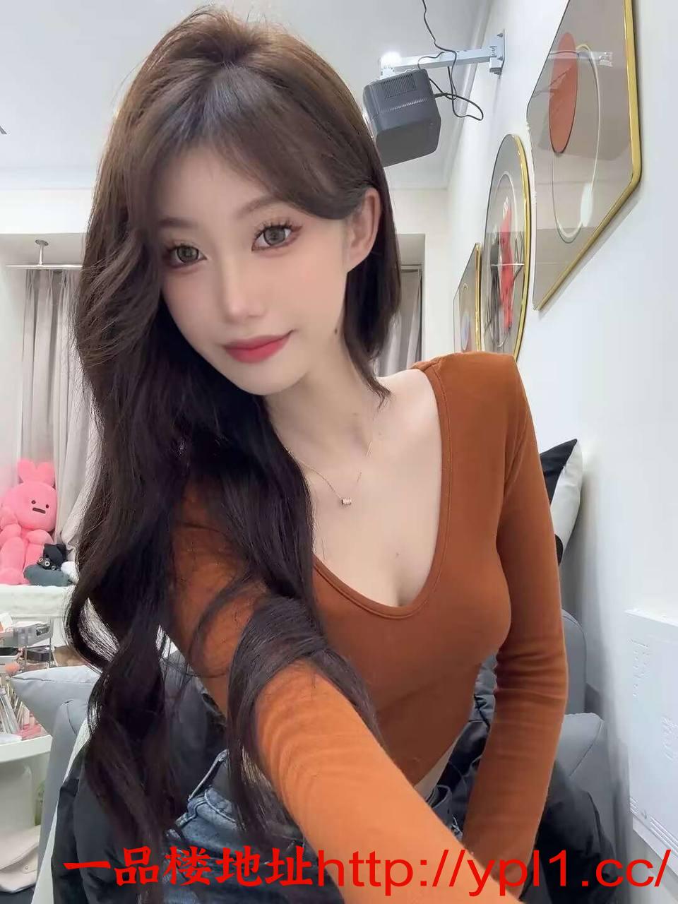 兼职情瘾少女粉嫩鲍鱼