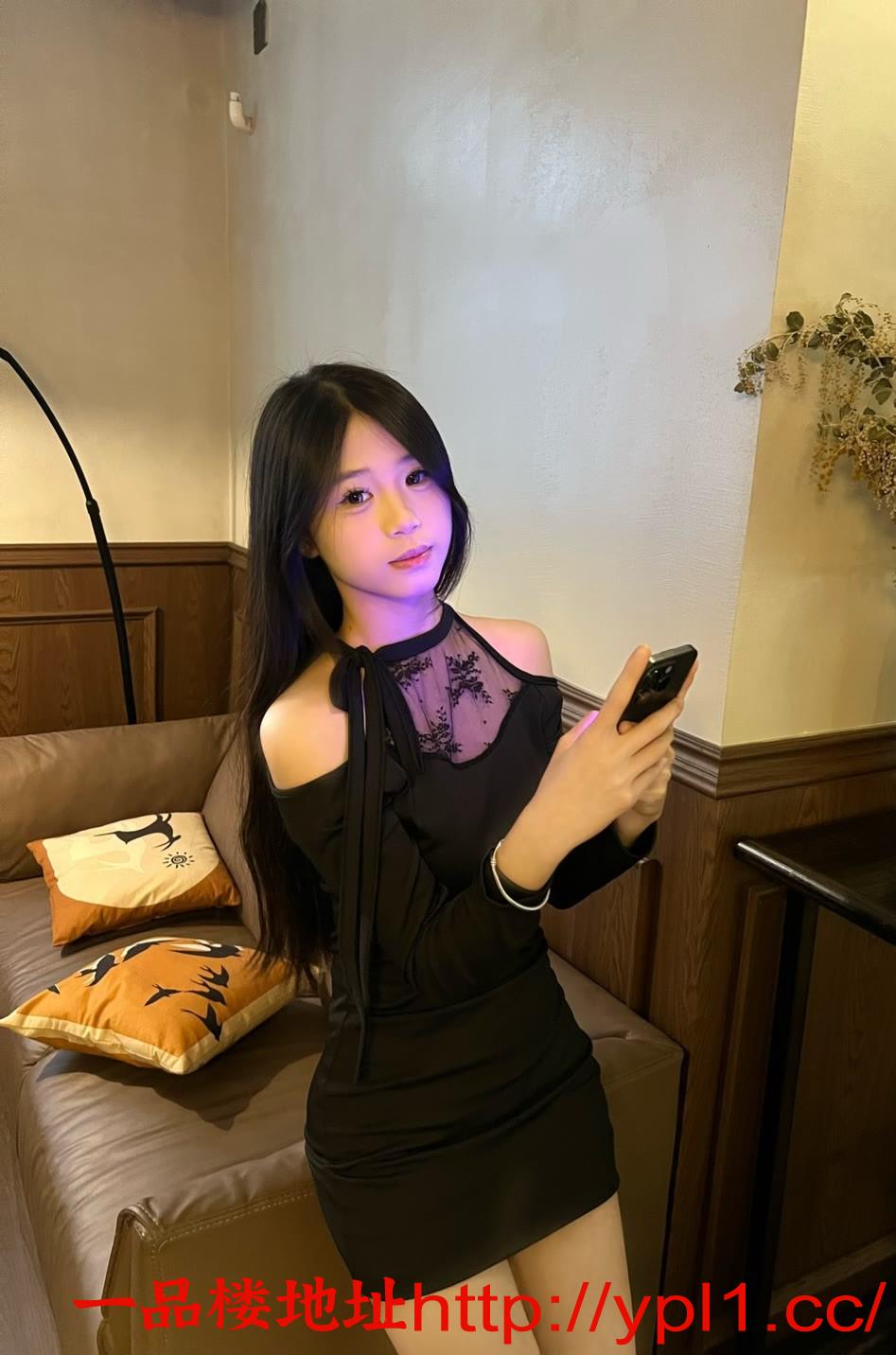 粉嫩诱人小骚货温柔乖巧许多 嫩穴下面紧