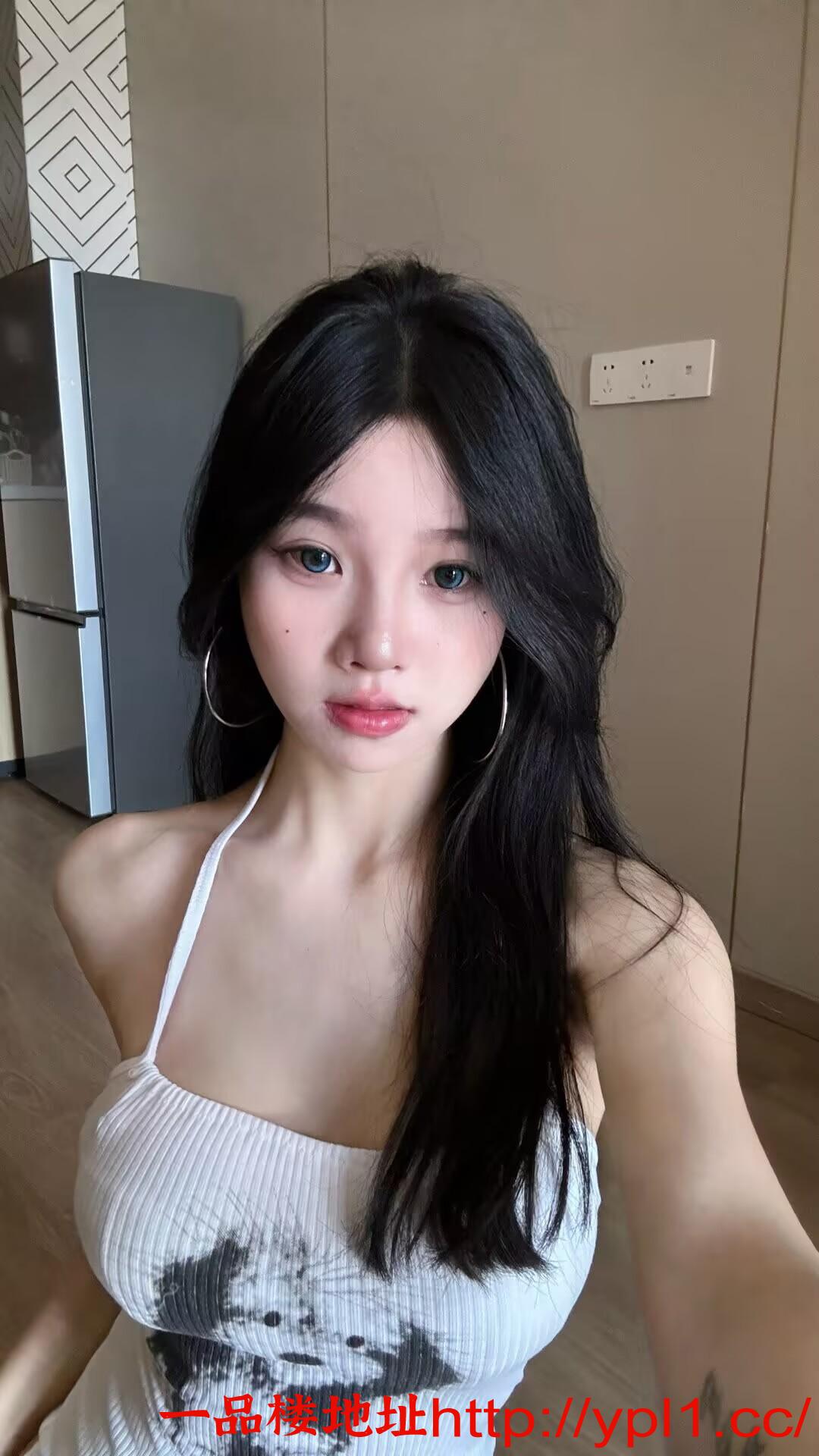 魅惑妖娆的性感翘臀小骚货