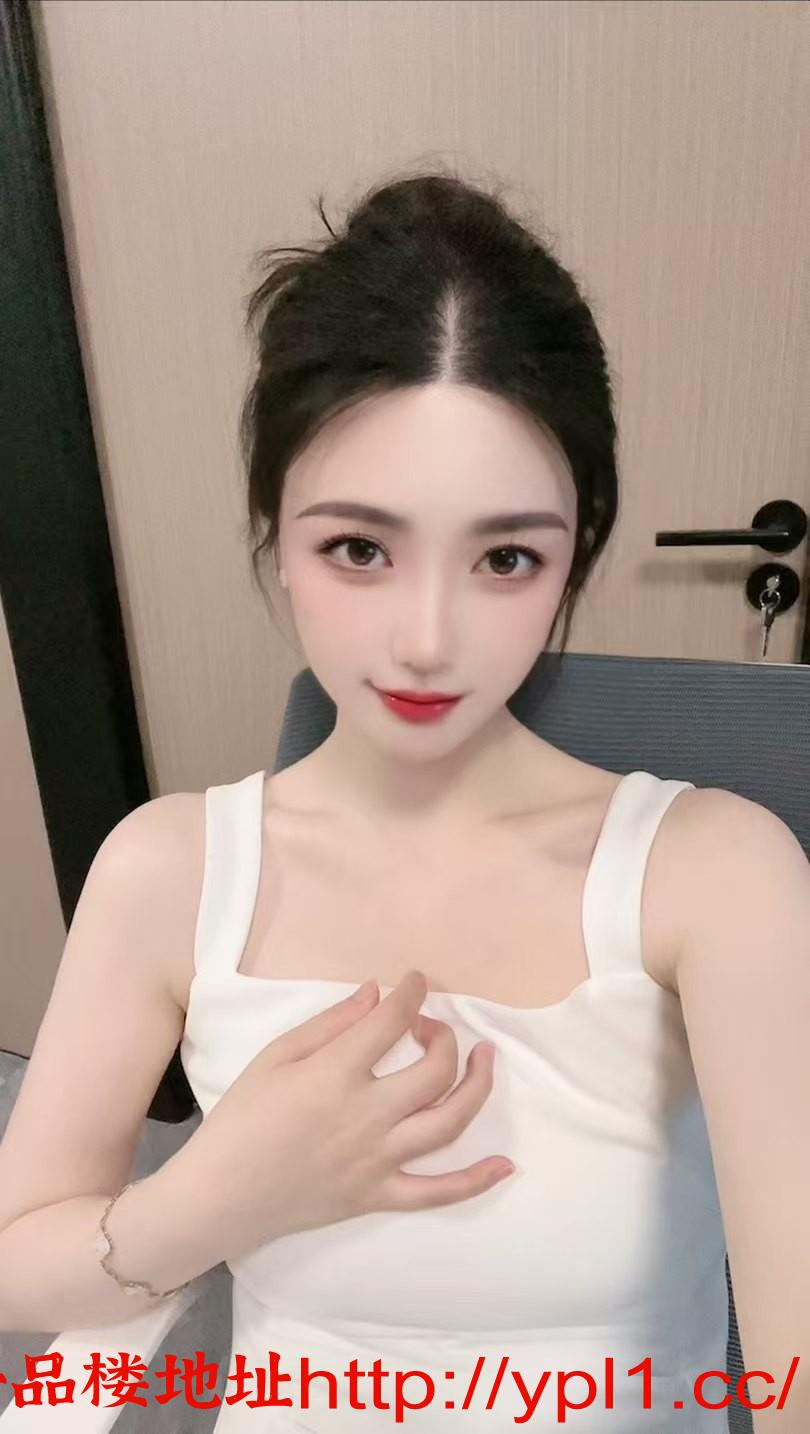 粉嫩馒头小嫩逼女神有公寓易高潮