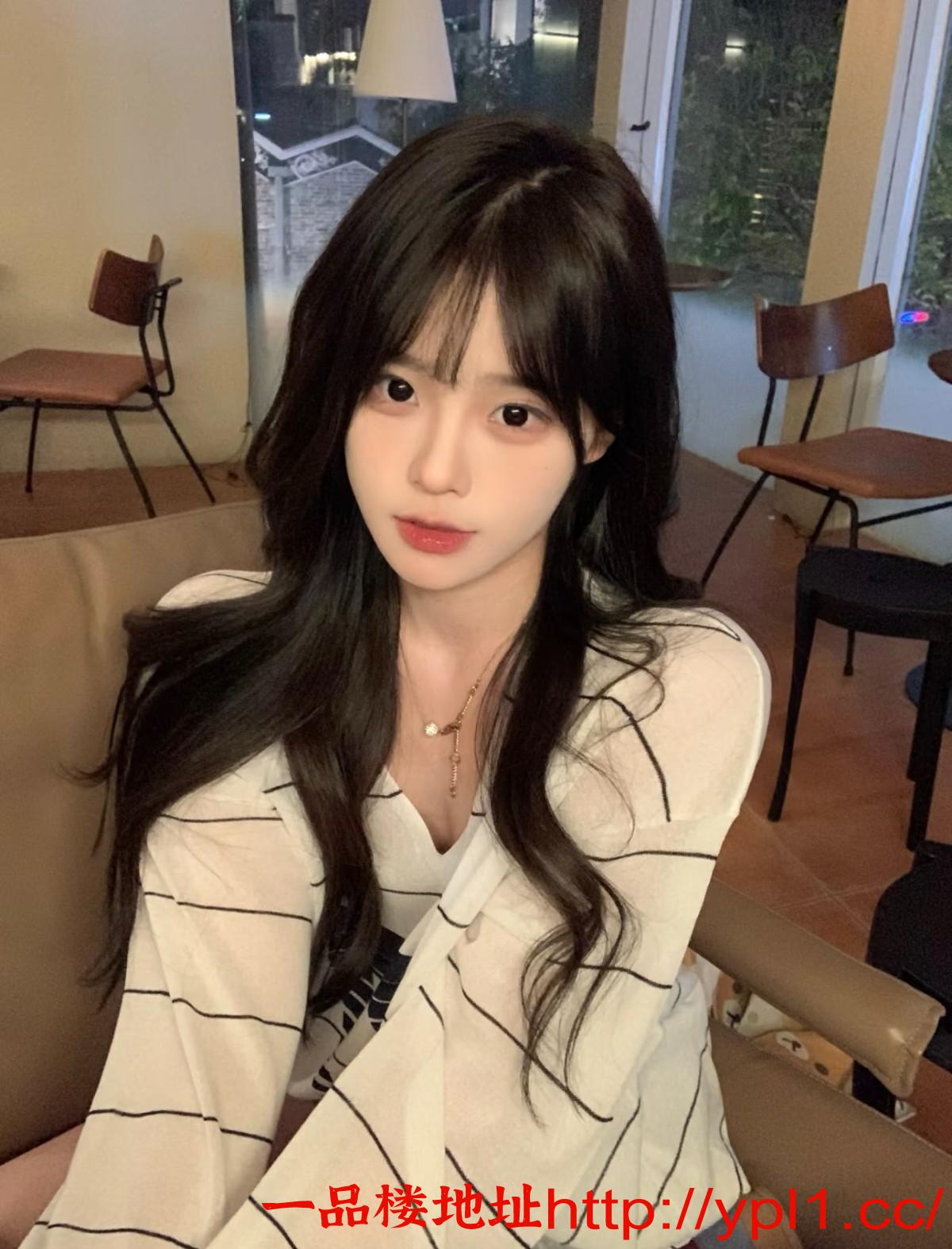 一线天白虎阴唇水多乳大萝莉妹妹（可上门）