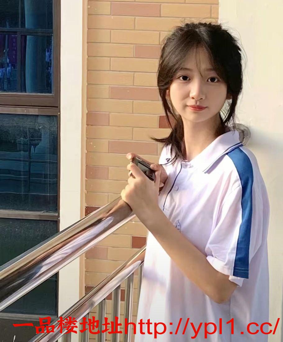 山东大学妹刚来报到，粉粉嫩嫩