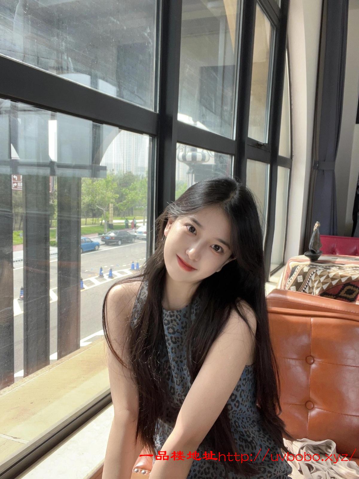 身材火辣的气质小美女（可外）