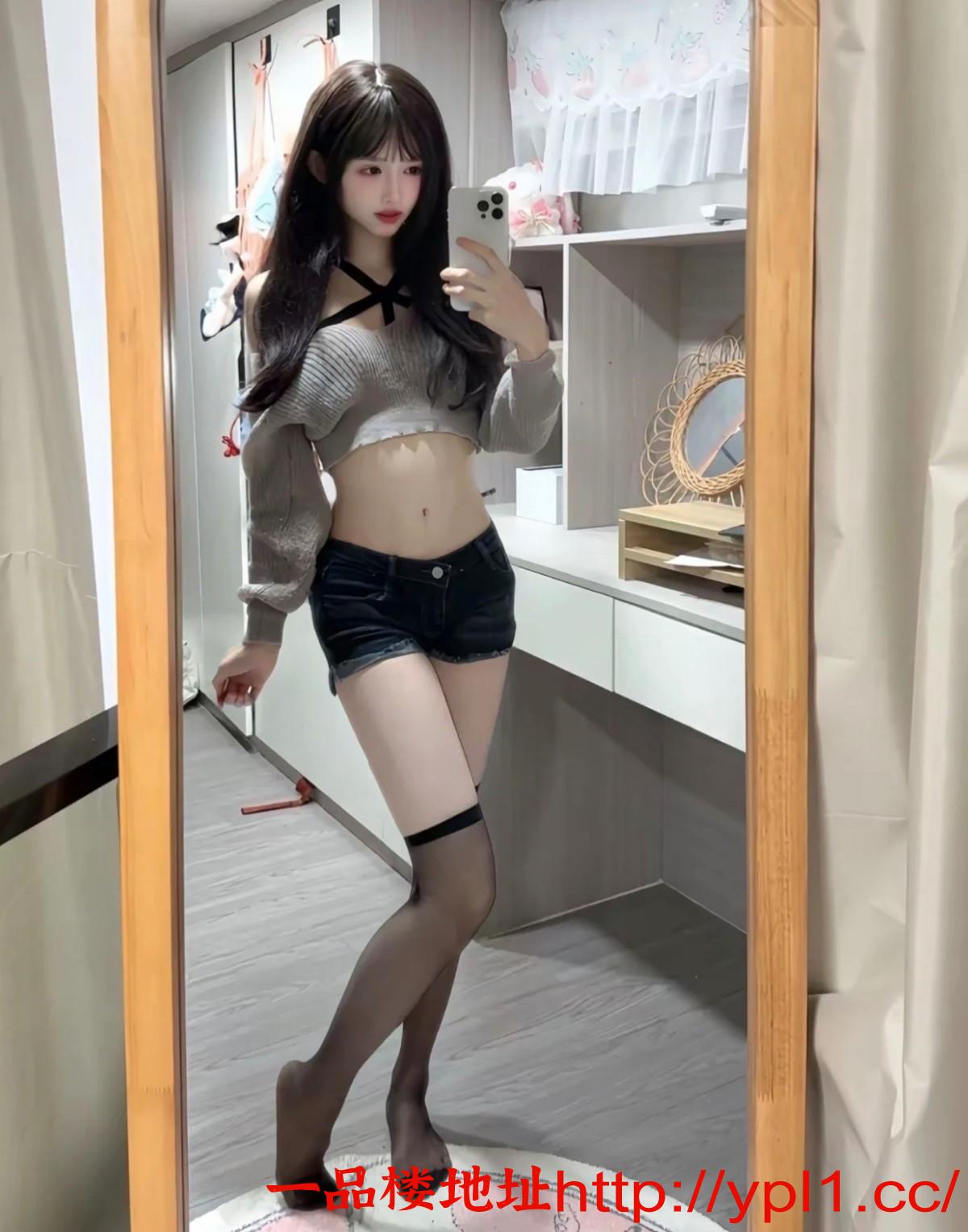 貌美乖巧长腿嫩妹