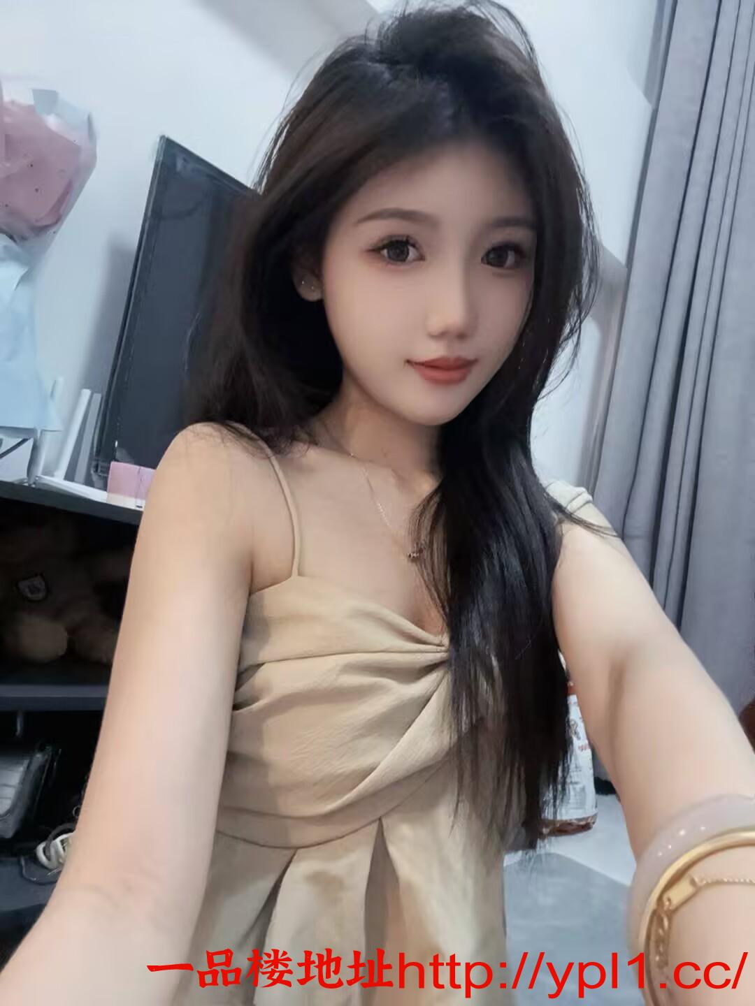 性感多汁易潮喷白虎鲍鱼妹妹。