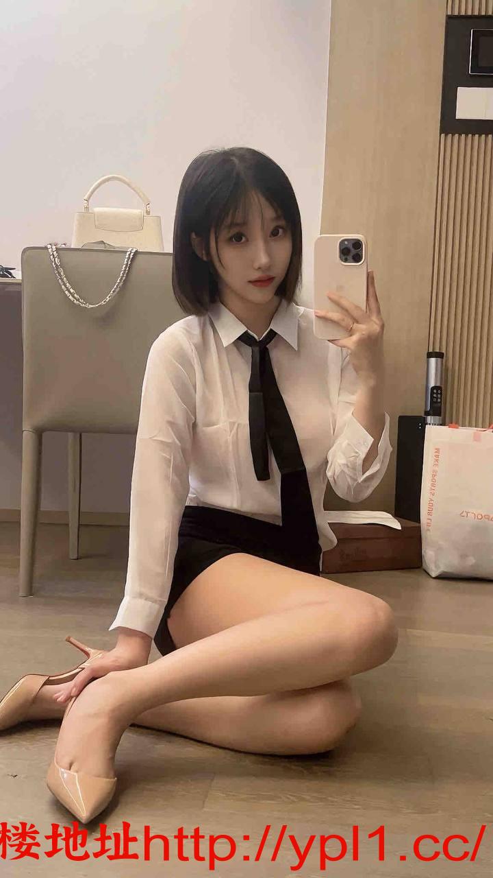 岳麓深喉白虎小御姐