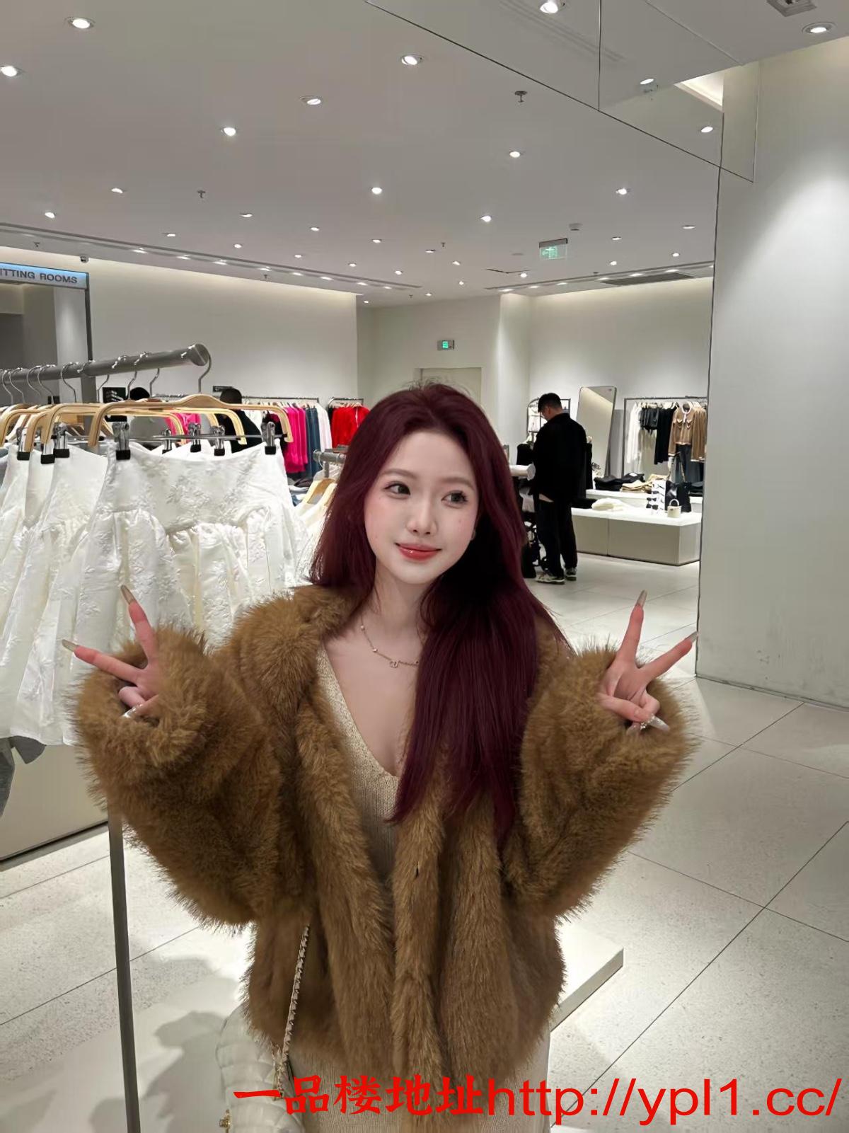 颜射反差包臀白虎少妇