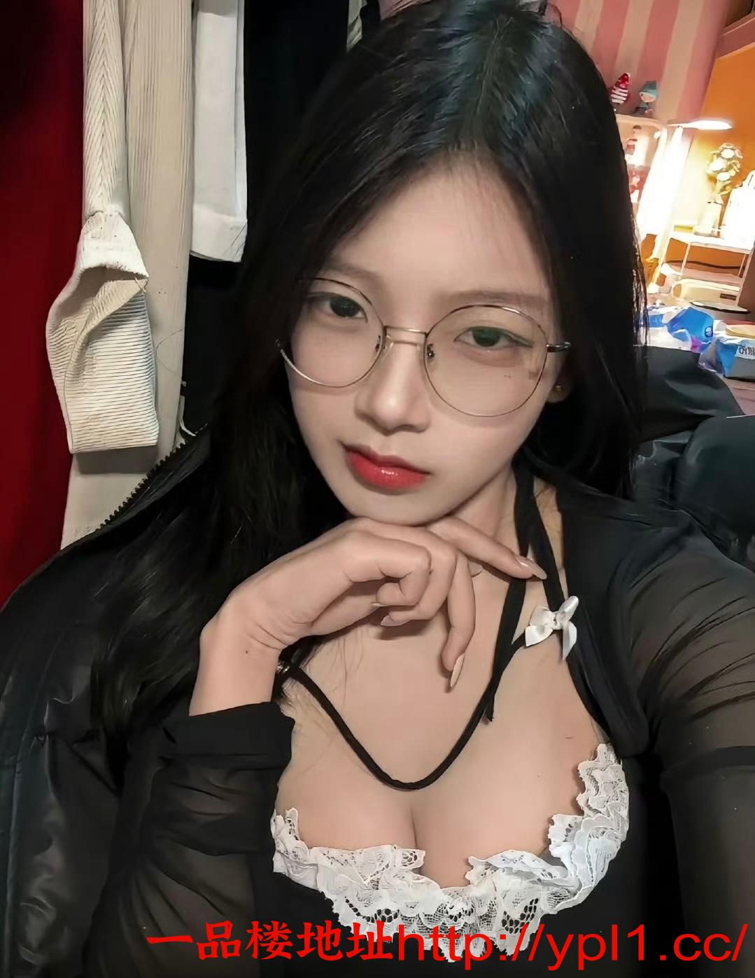 淫荡嫩穴小妖精 反差感极大