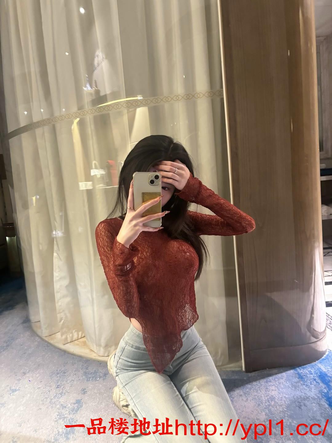 大奶甜妹敏感会喷水奶子粉也能外出