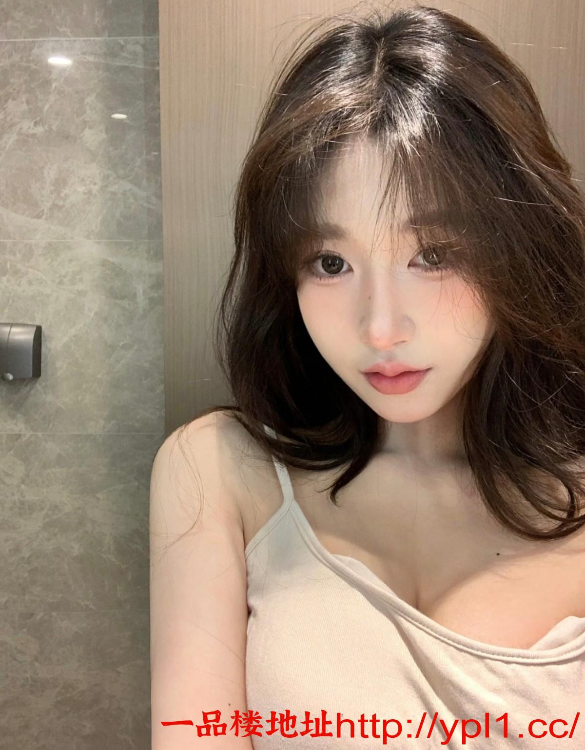 风骚制服女仆粉鲜嫩多汁