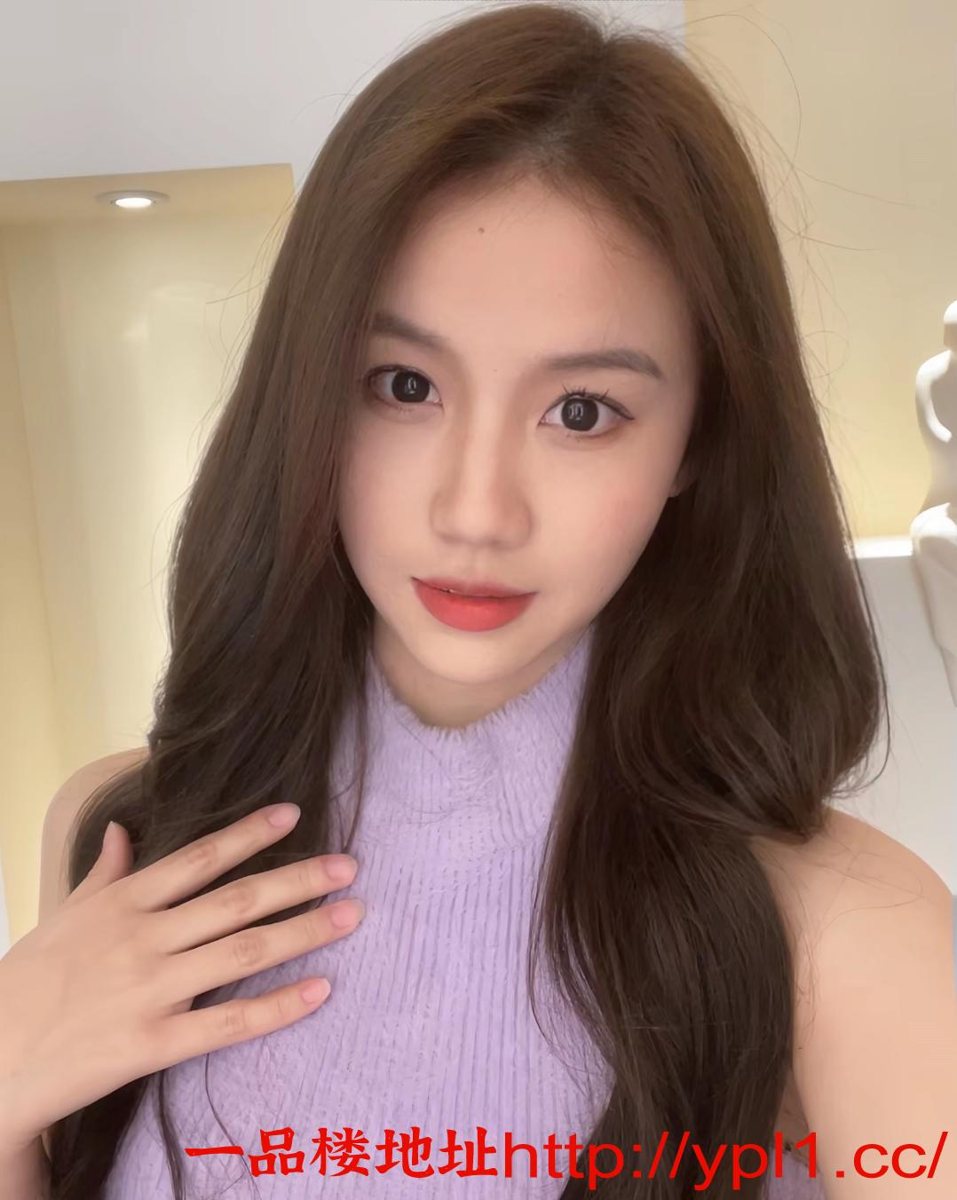 性感妩媚制服诱惑鲜嫩多汁的极品嫩妹