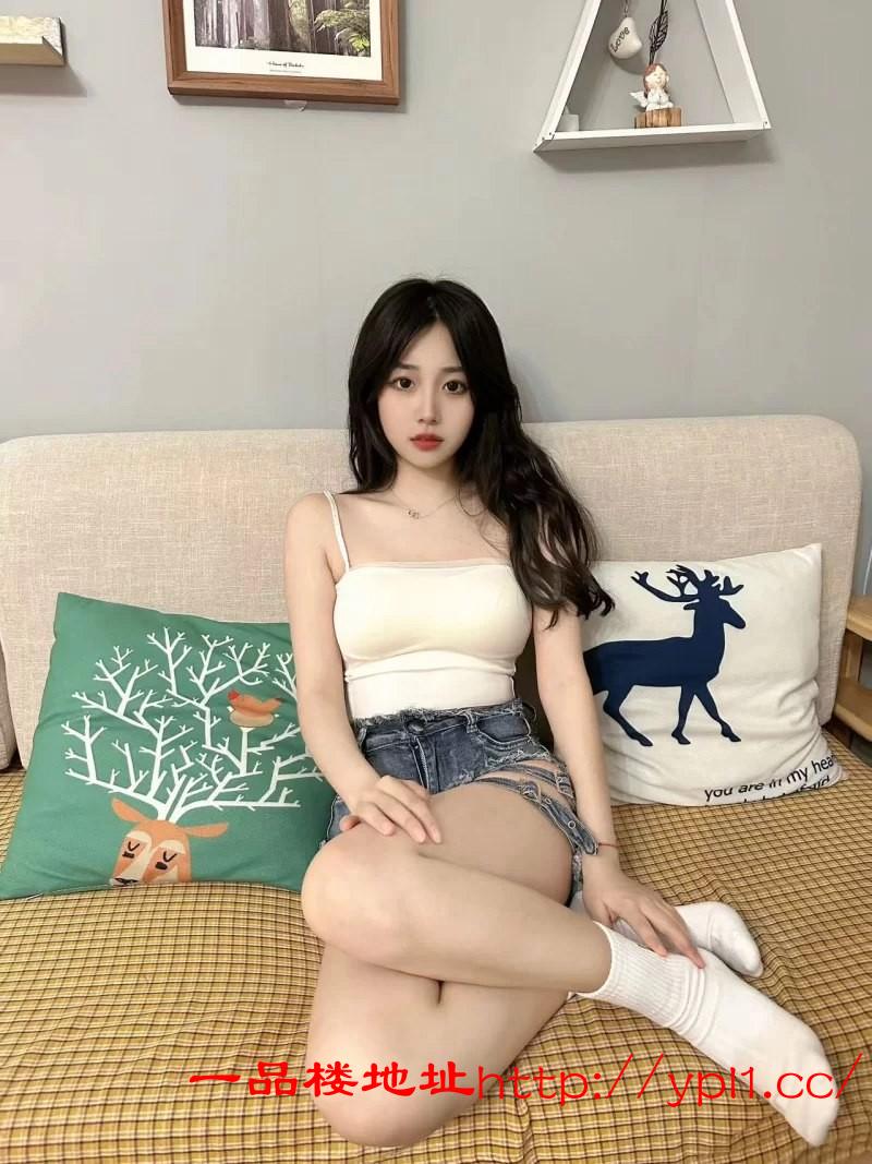 粉嫩易喷性感小骚货