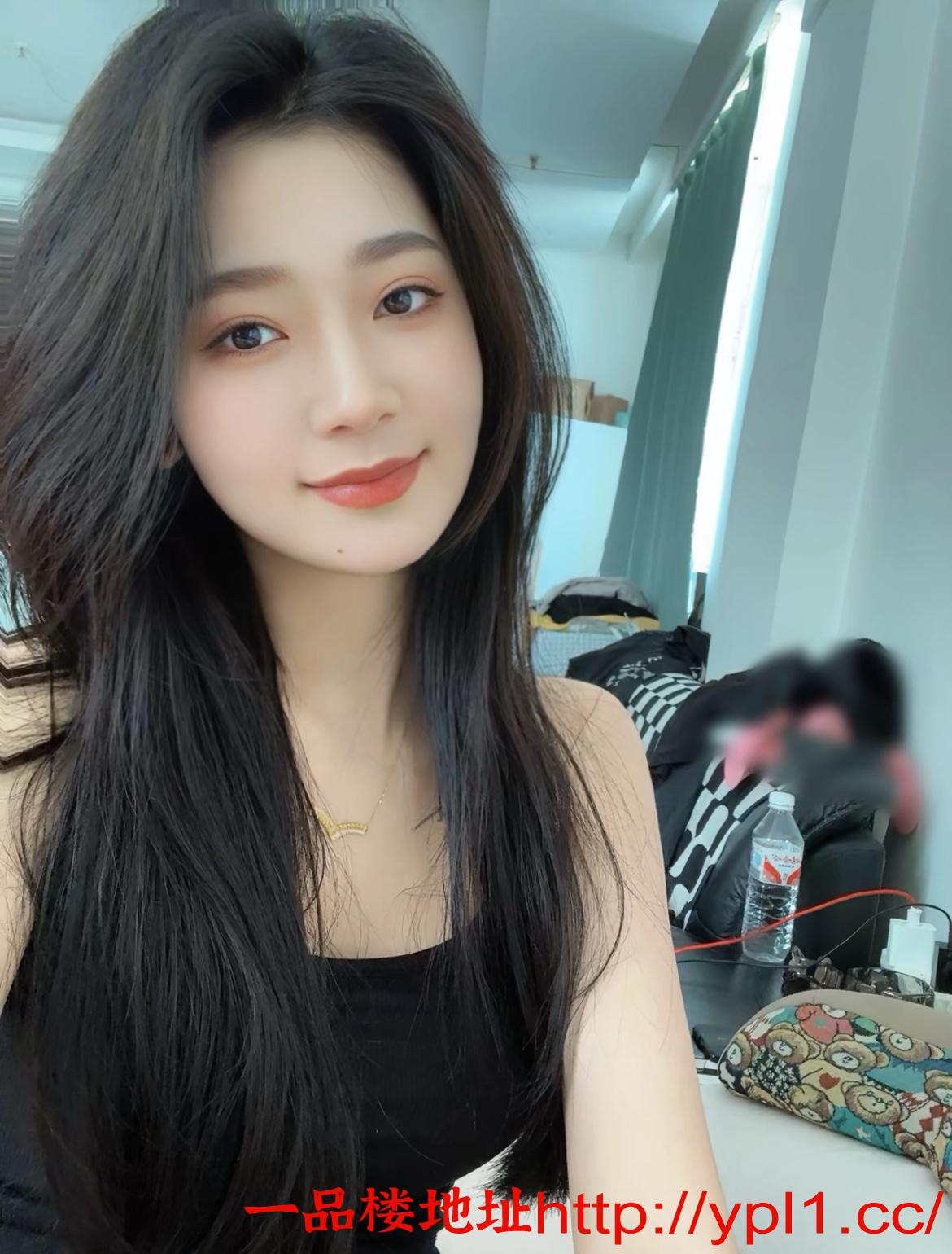 神木身材苗条，清纯小嫩妹 性格温柔