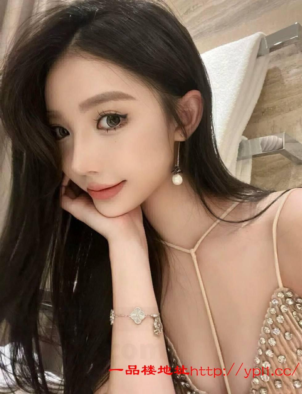 颜值在线胸软粉嫩妹子