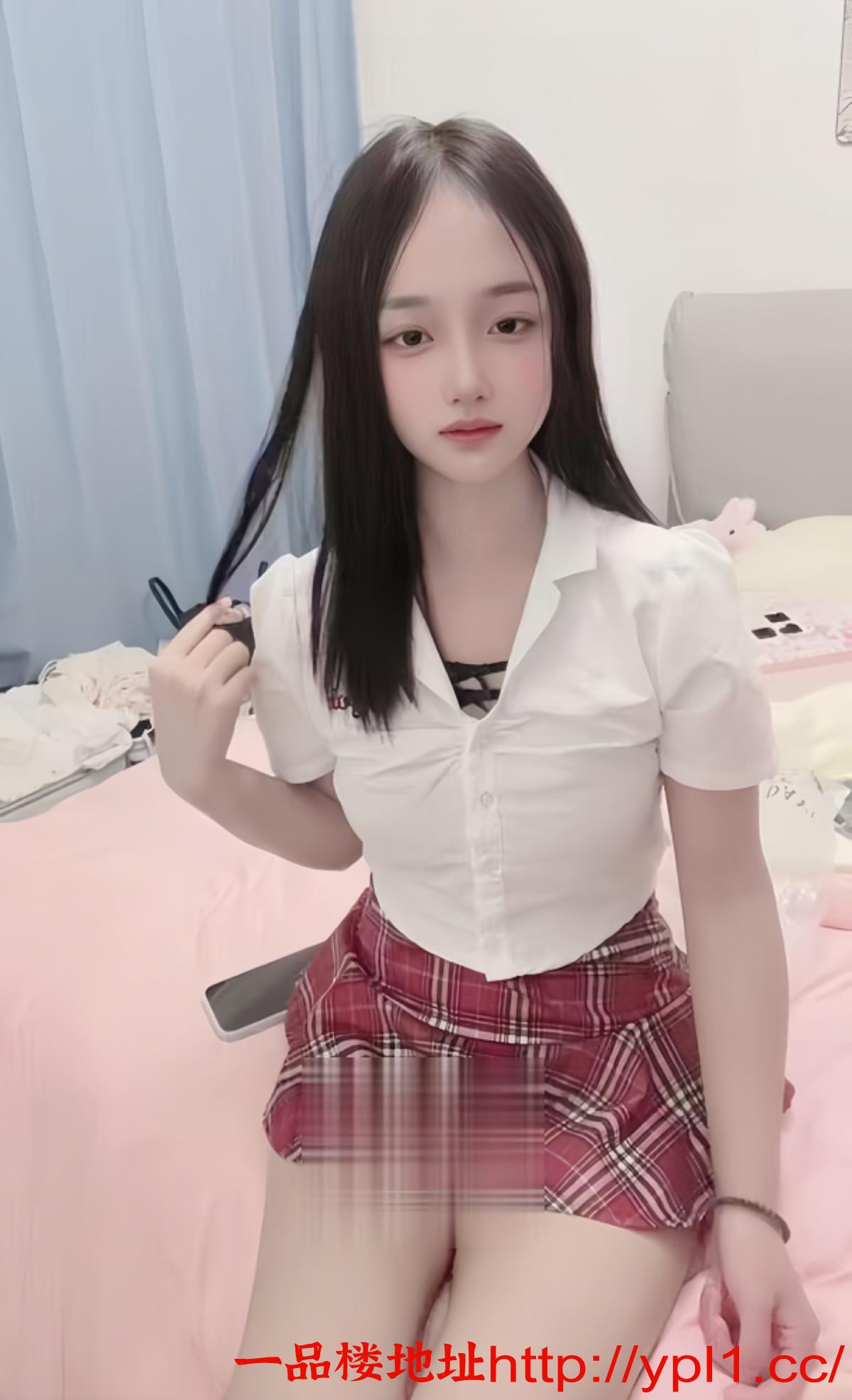 情趣制服下的诱惑很嫩，服务好会勾引