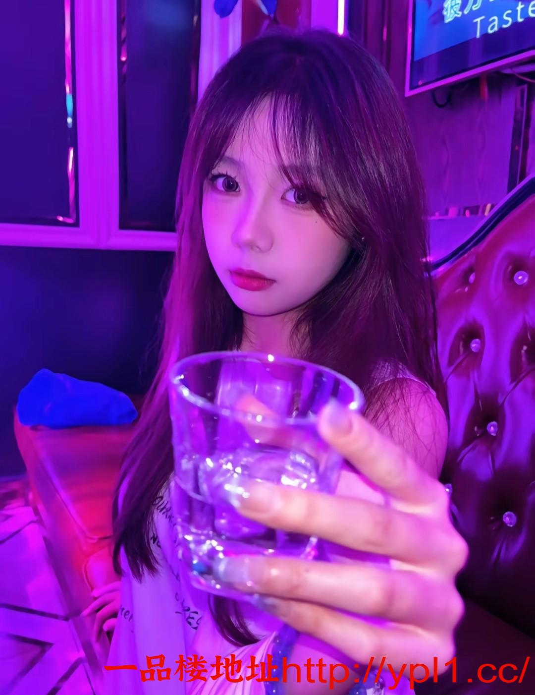 商k小姐姐兼职卖屁屁