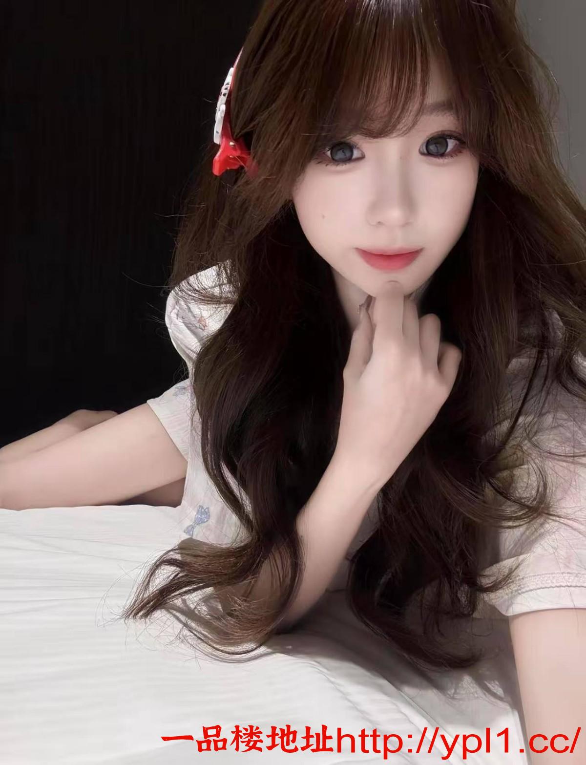 黑丝诱惑甜妹汁水多