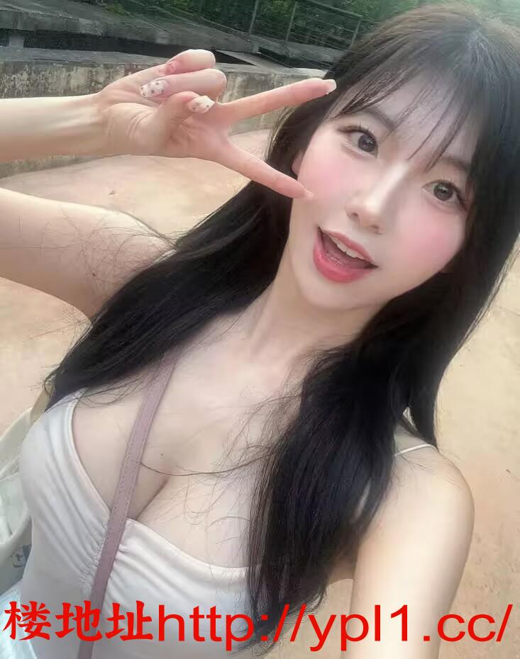 勾魂大胸美少女小琳