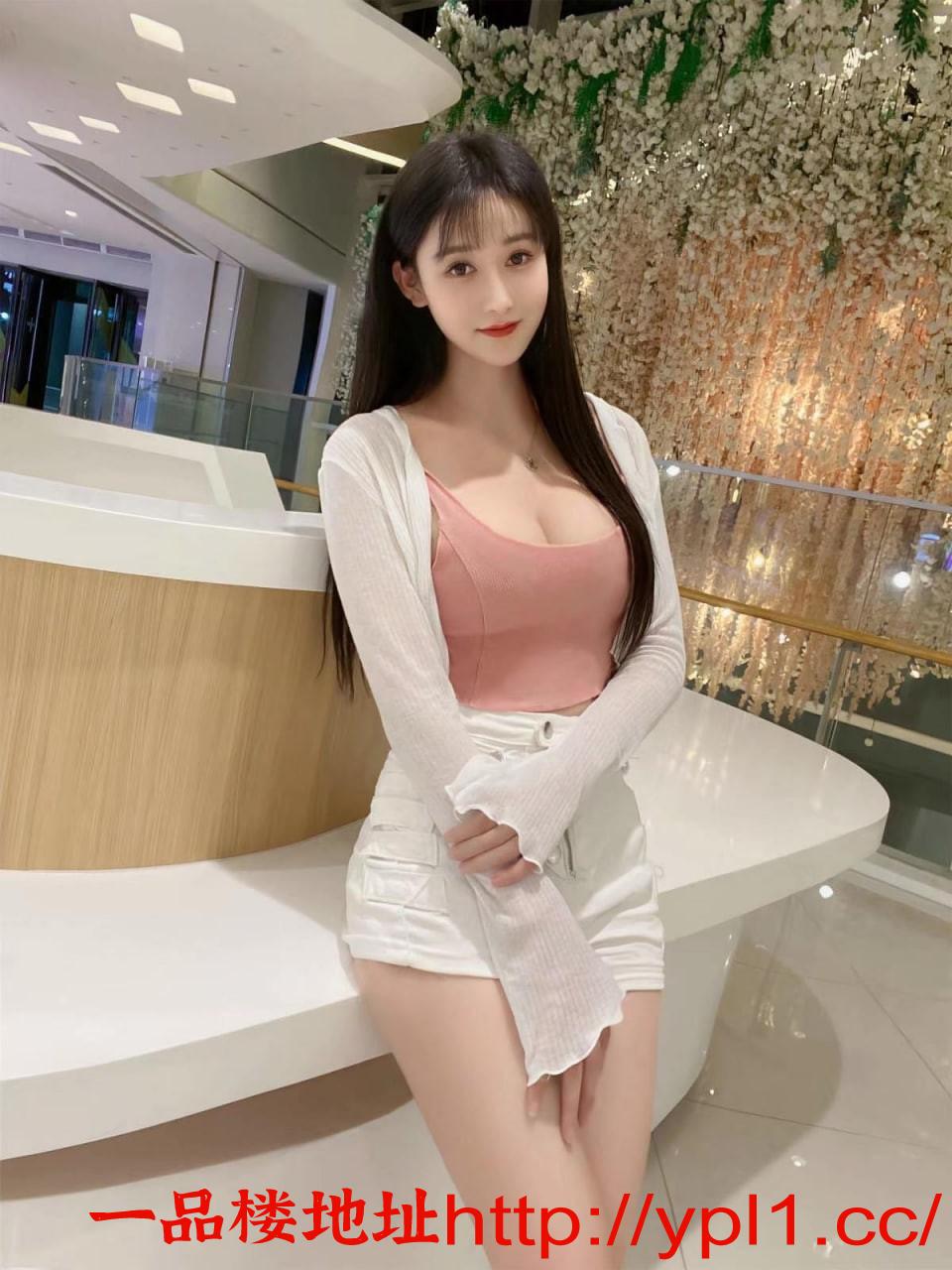 温柔御姐前凸后翘蜜桃臀