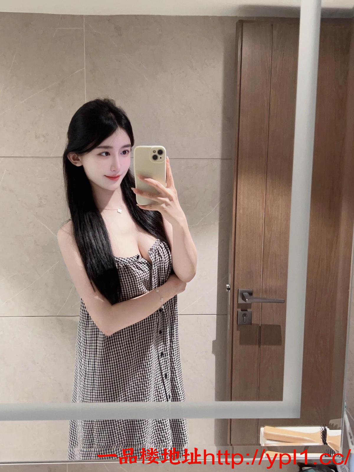 紧致骚骚小妹妹气质逼人（可外出）