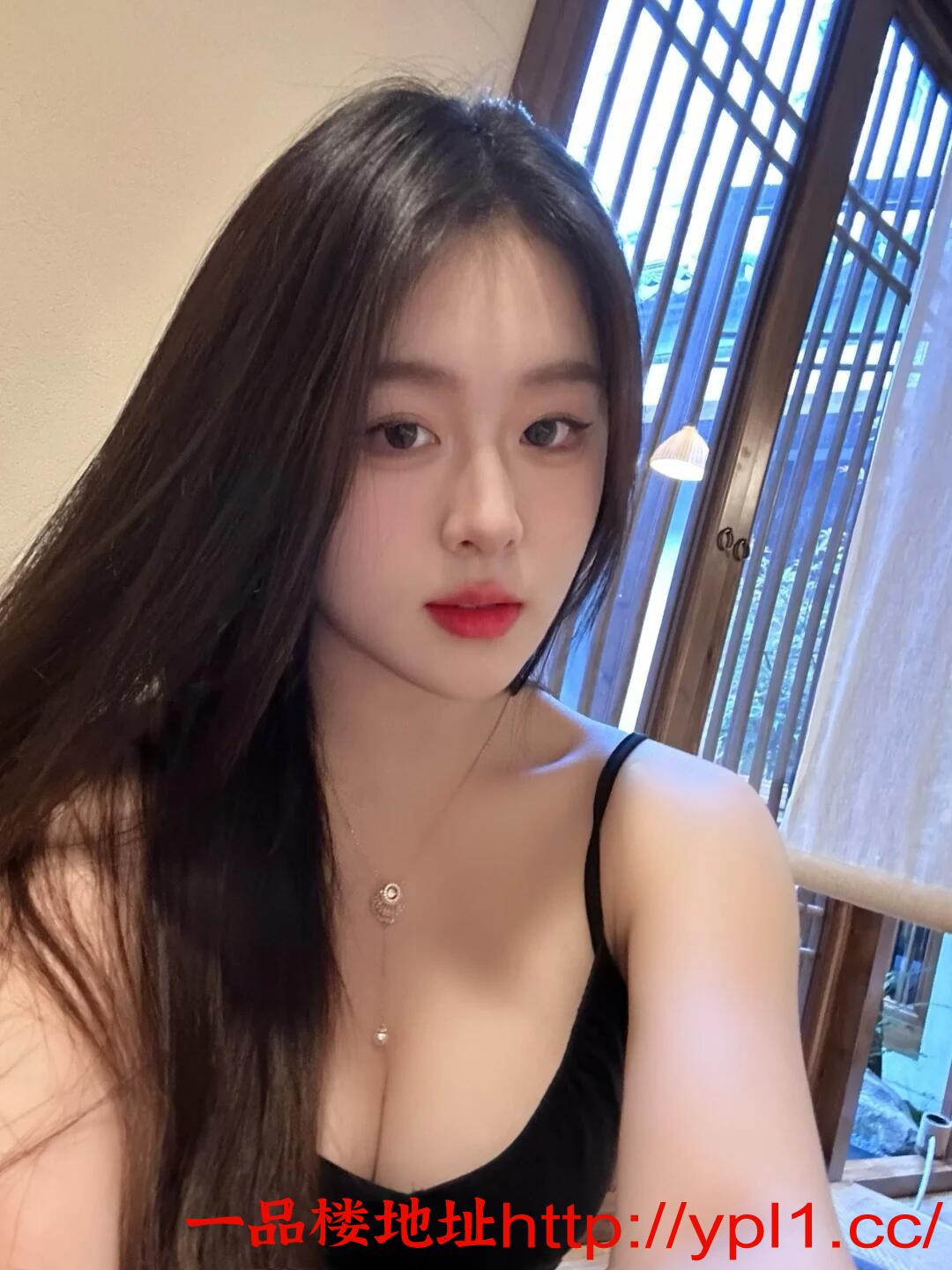 大战丰满身材骚货人妻感可上门