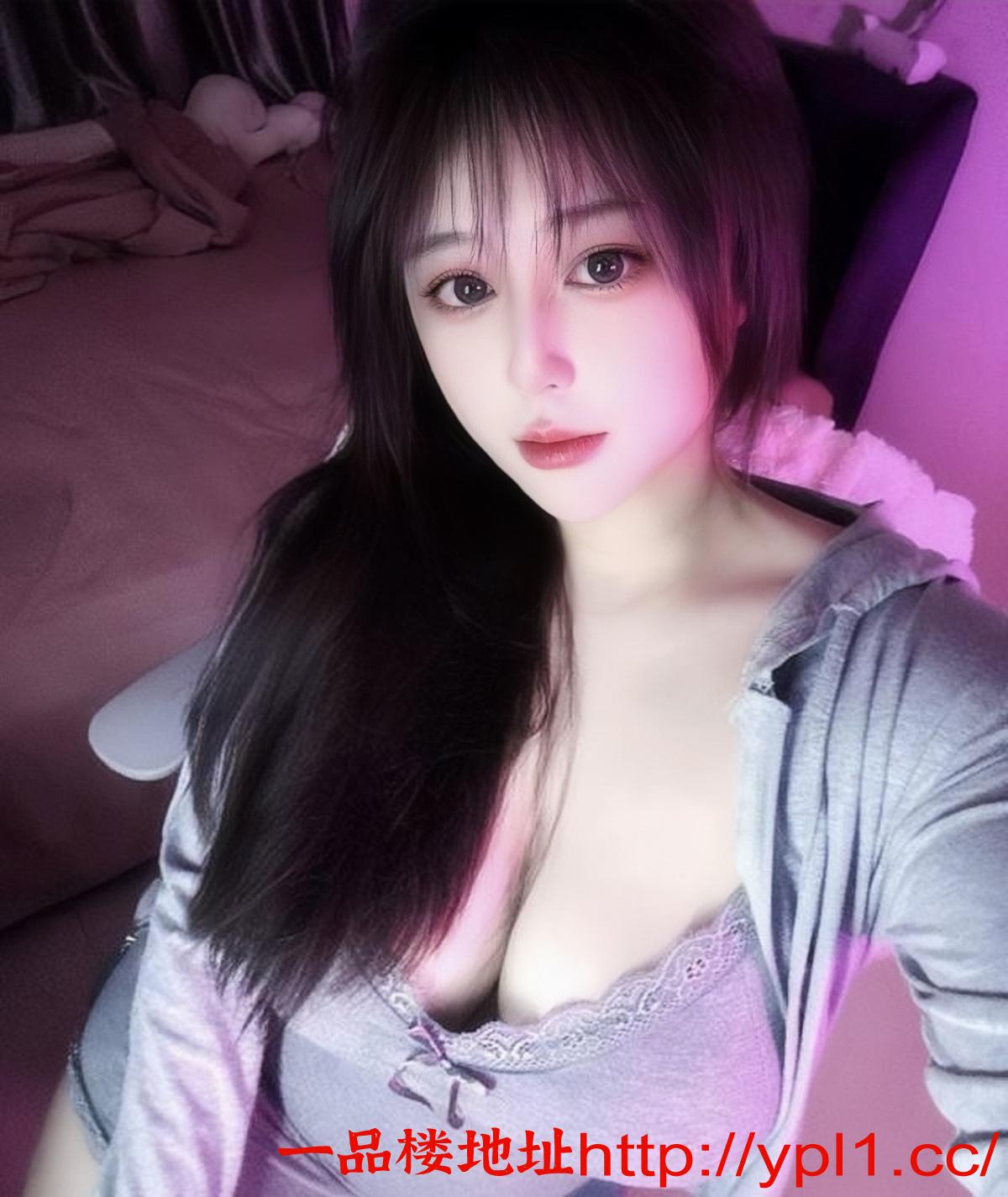 妹子极品胸器让人很有性欲