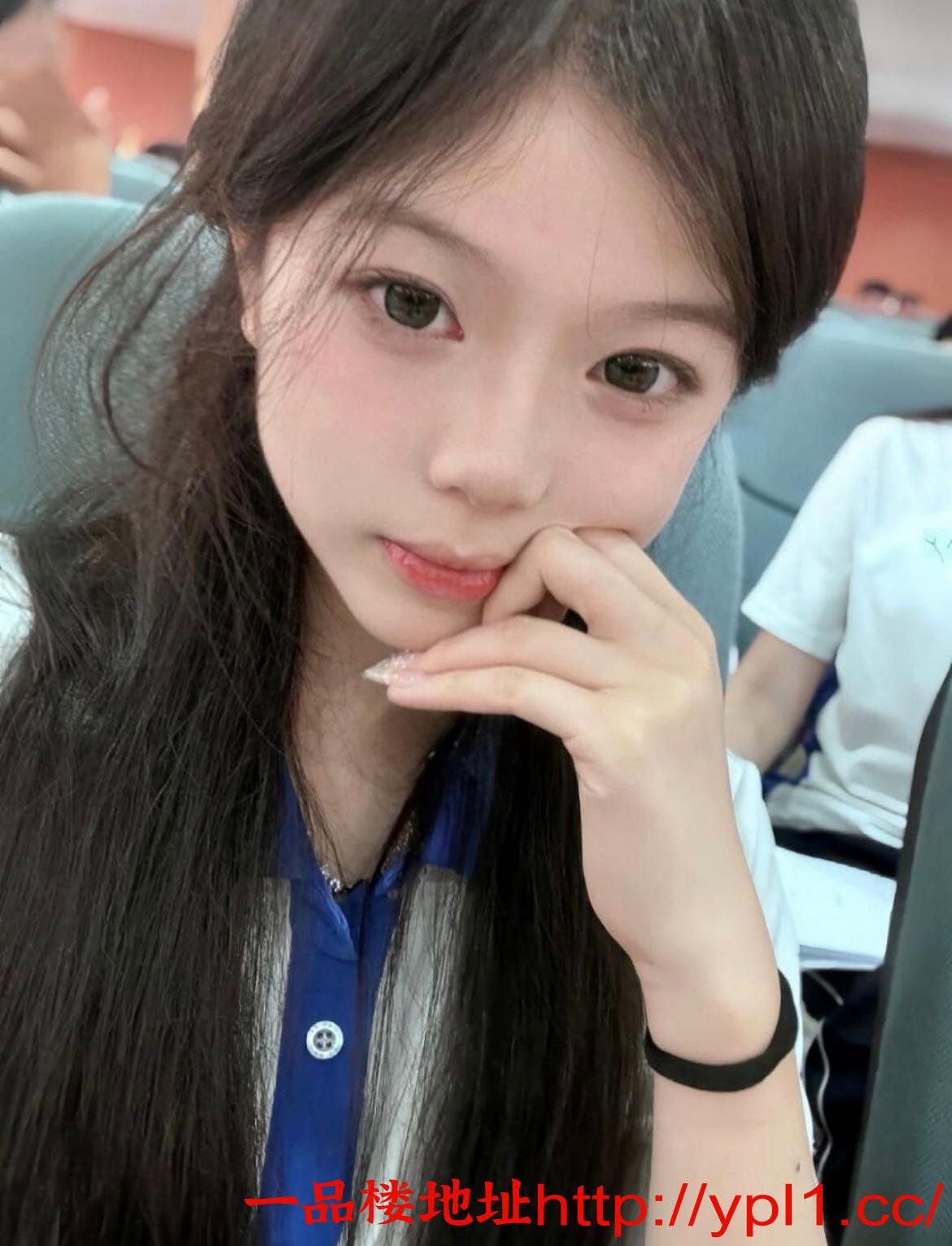 刚毕业的学生妹