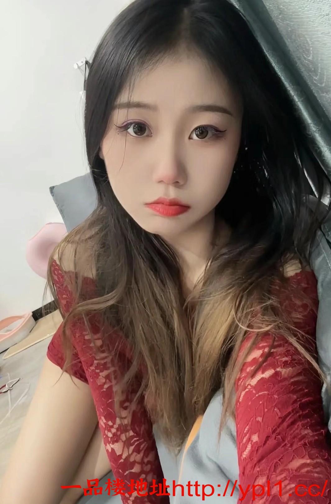 美乳小骚妹身材丰满鲍鱼紧致汁水多