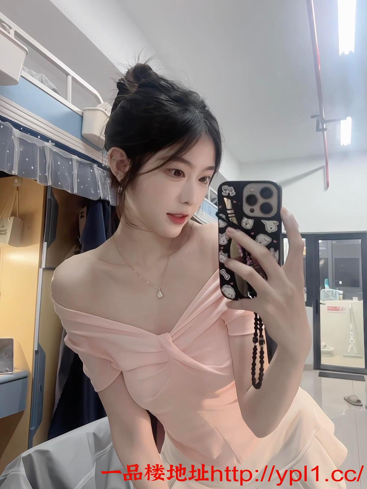 03兼职刚下海，穴紧易高潮（可外出）