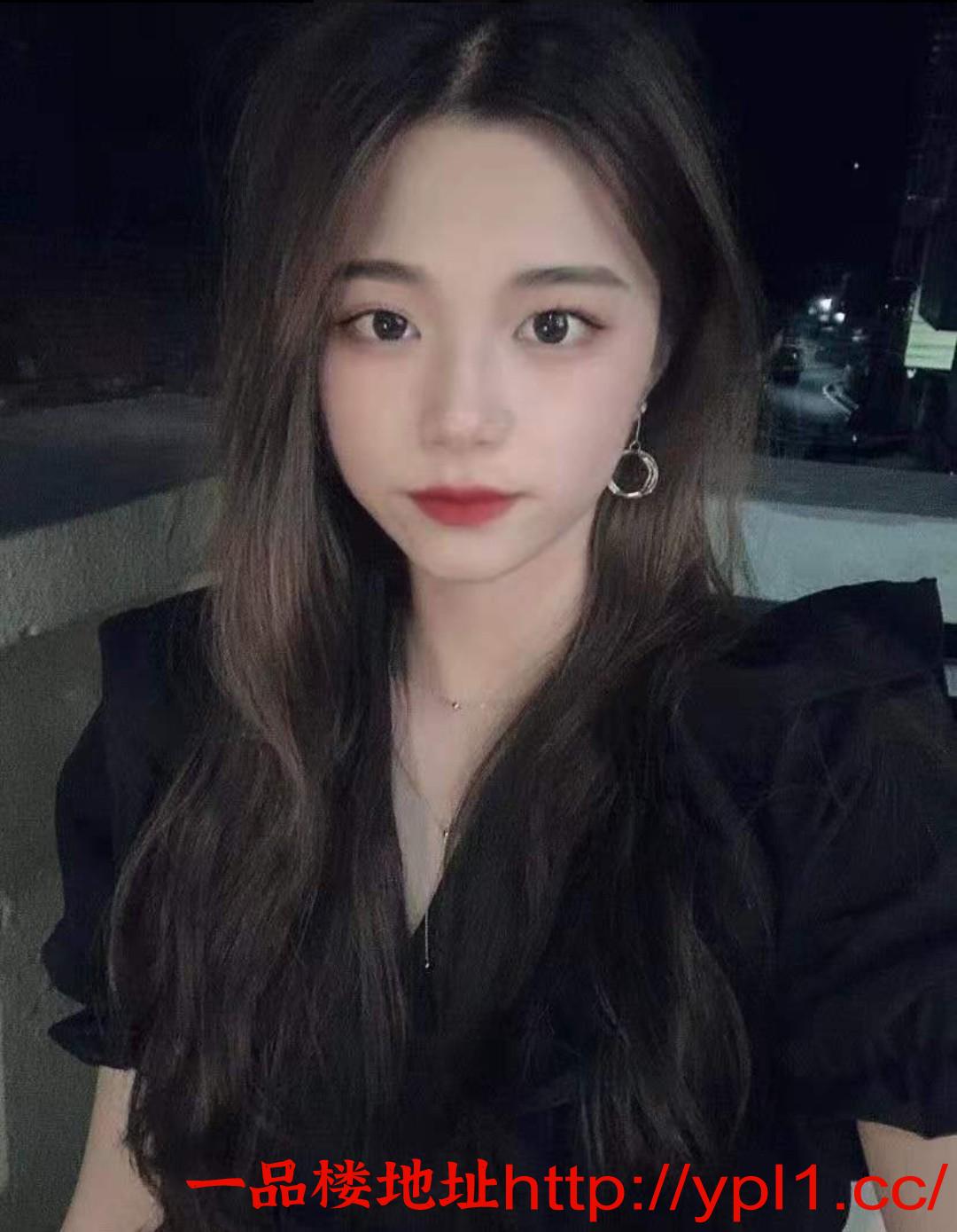 黑丝少女学生妹，口活好嫩穴紧