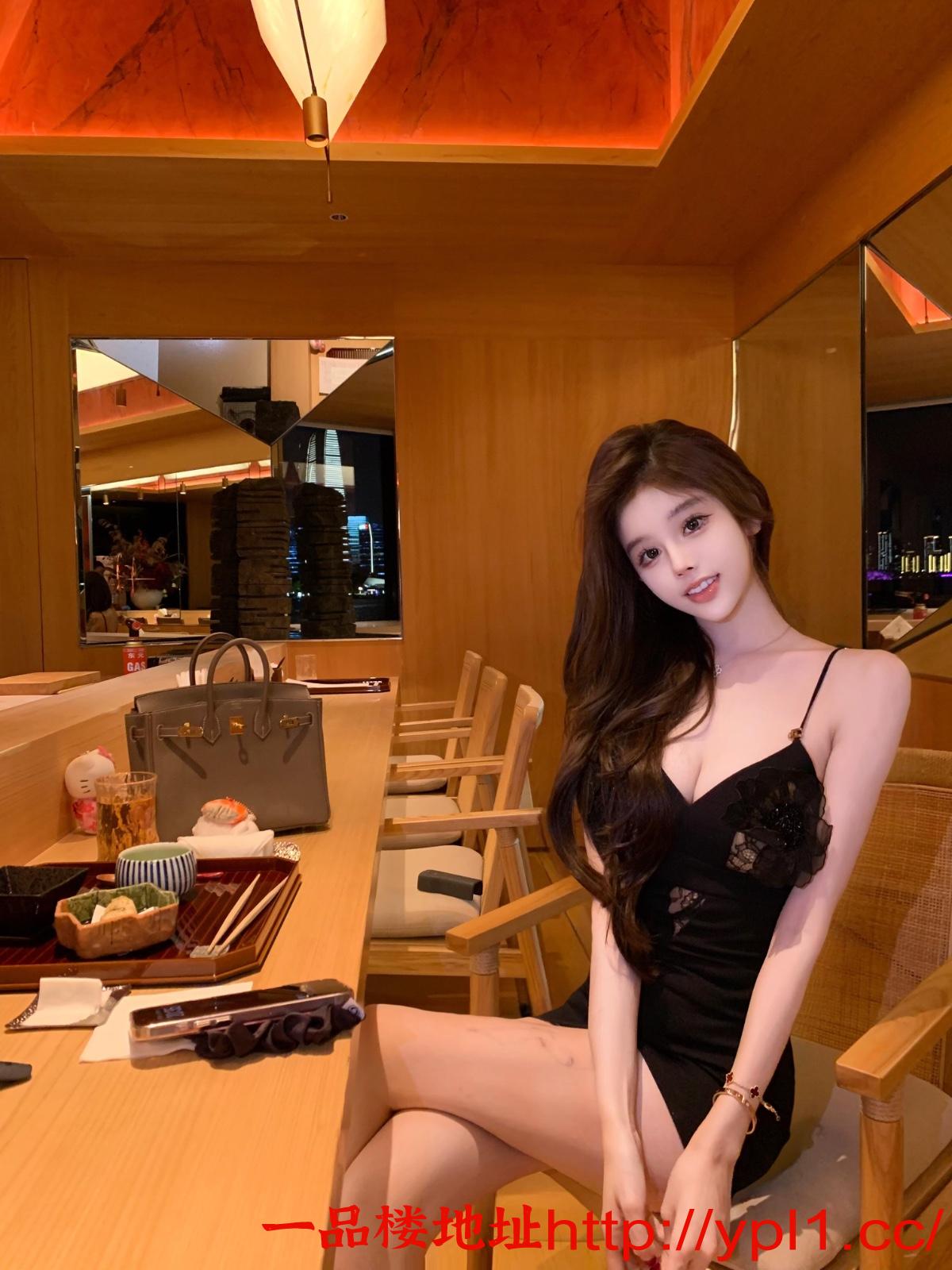 兼职三点粉嫩小穴紧易敏感型