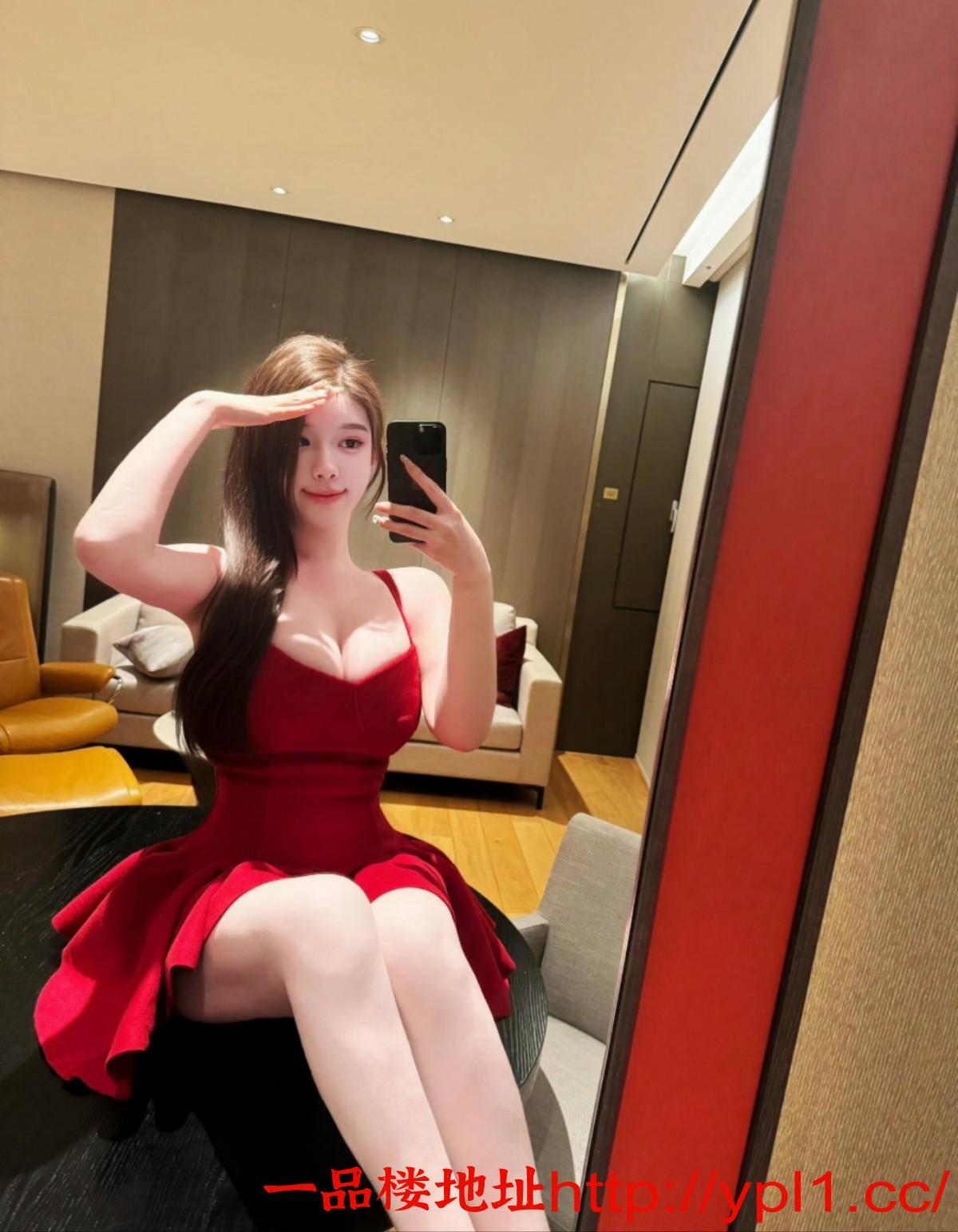 粉嫩鲍鱼B做爱姿势很配合水多