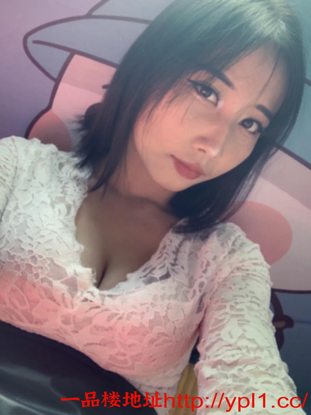 风骚御姐娇躯灵动十分诱人