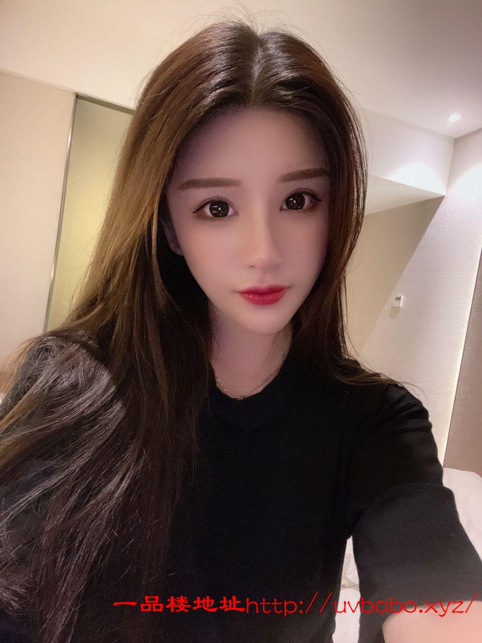 大胸粉逼御姐会潮喷