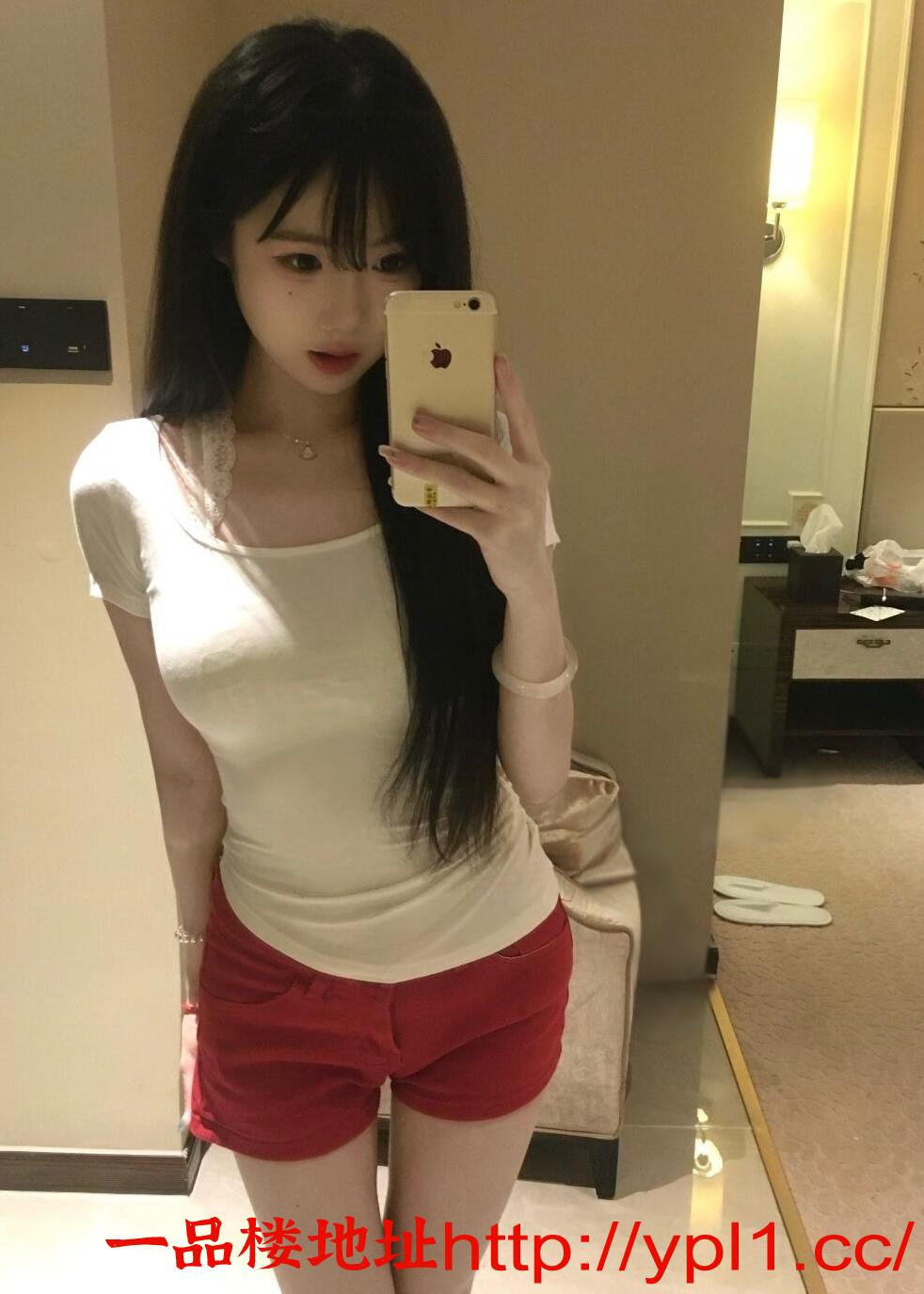 分享性感嫩妹小穴多汁