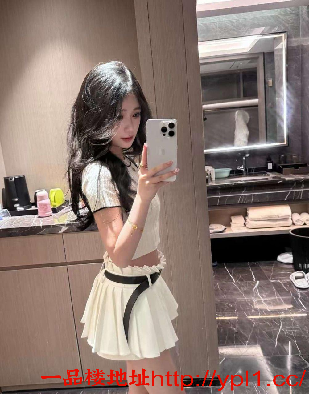 性感大奶嫩逼小骚货