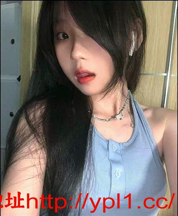 极品骚妹！粉嫩逼紧。美乳小骚货身材丰满。鲍鱼紧致汁多水