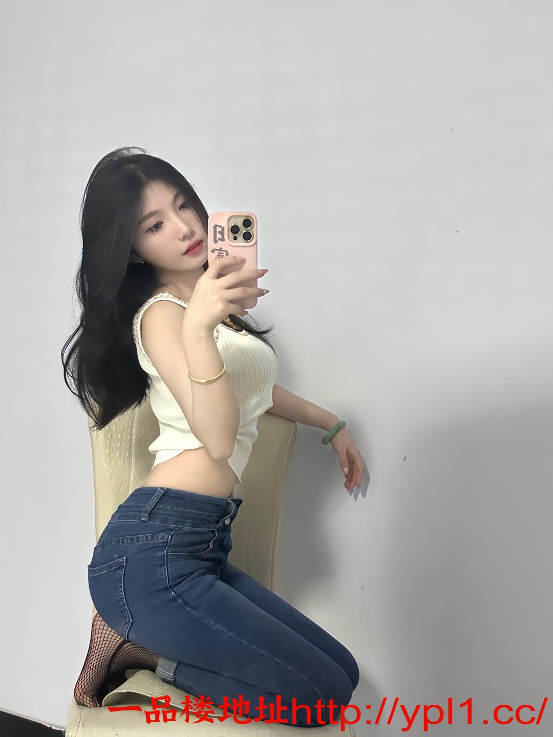 性感美腿嫩妹，很会配合可上门