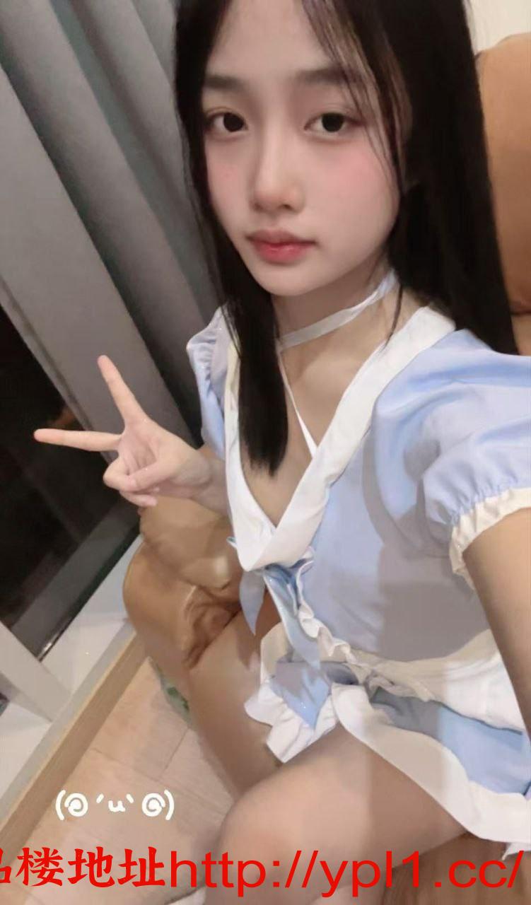 刚下海纯情大奶小女生会吸会夹