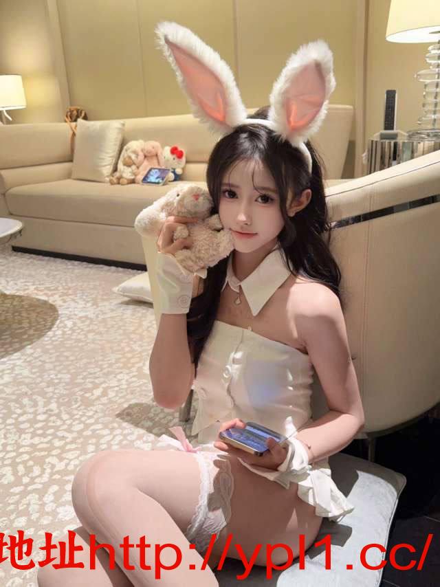 白嫩紧逼水多小护士