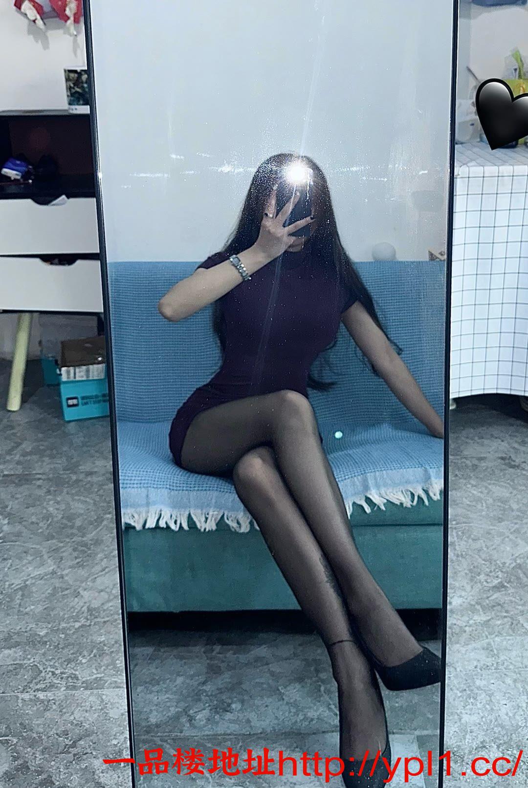 兼职嫩妹胸大圆挺逼粉紧致水多