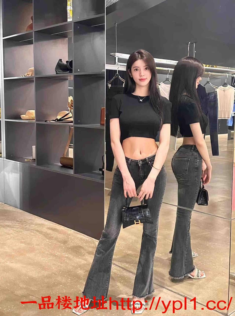 前凸后翘极品妹妹