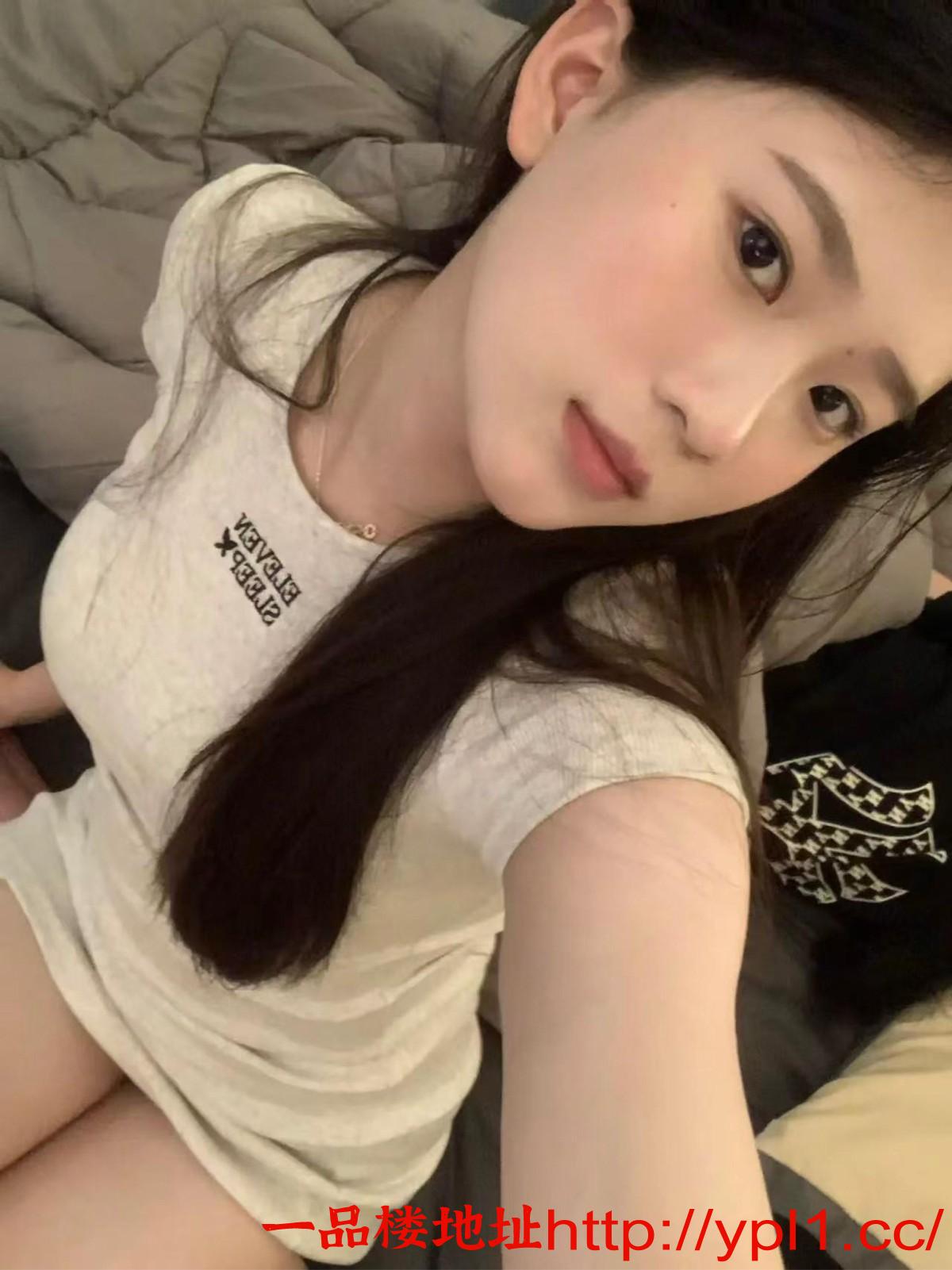 刚下海身材好皮肤白净小姐姐