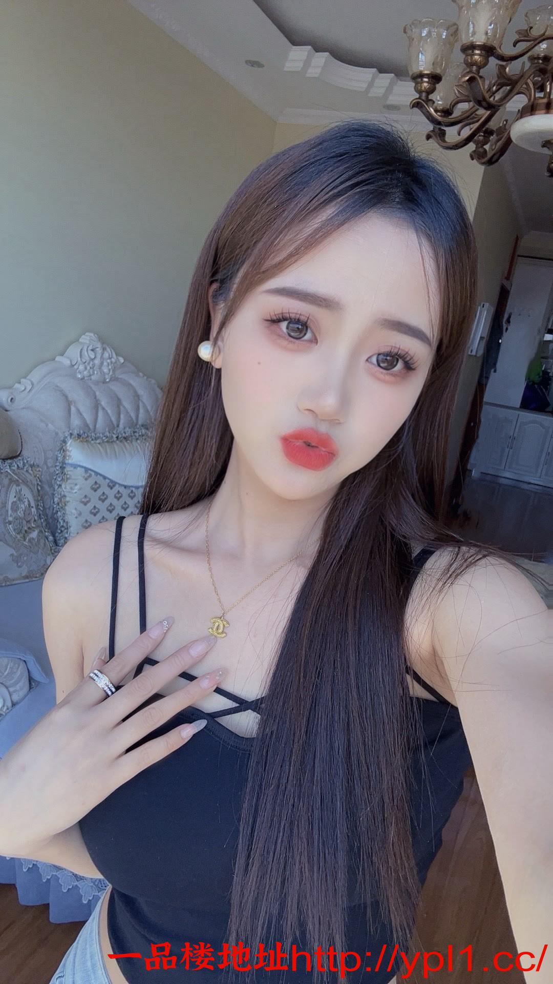 白嫩鲍鱼小妹妹不草简直浪费