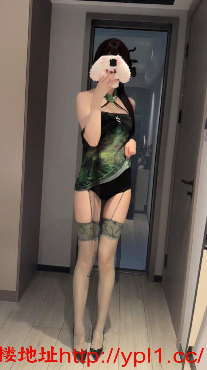 蜀山淫荡白虎妹