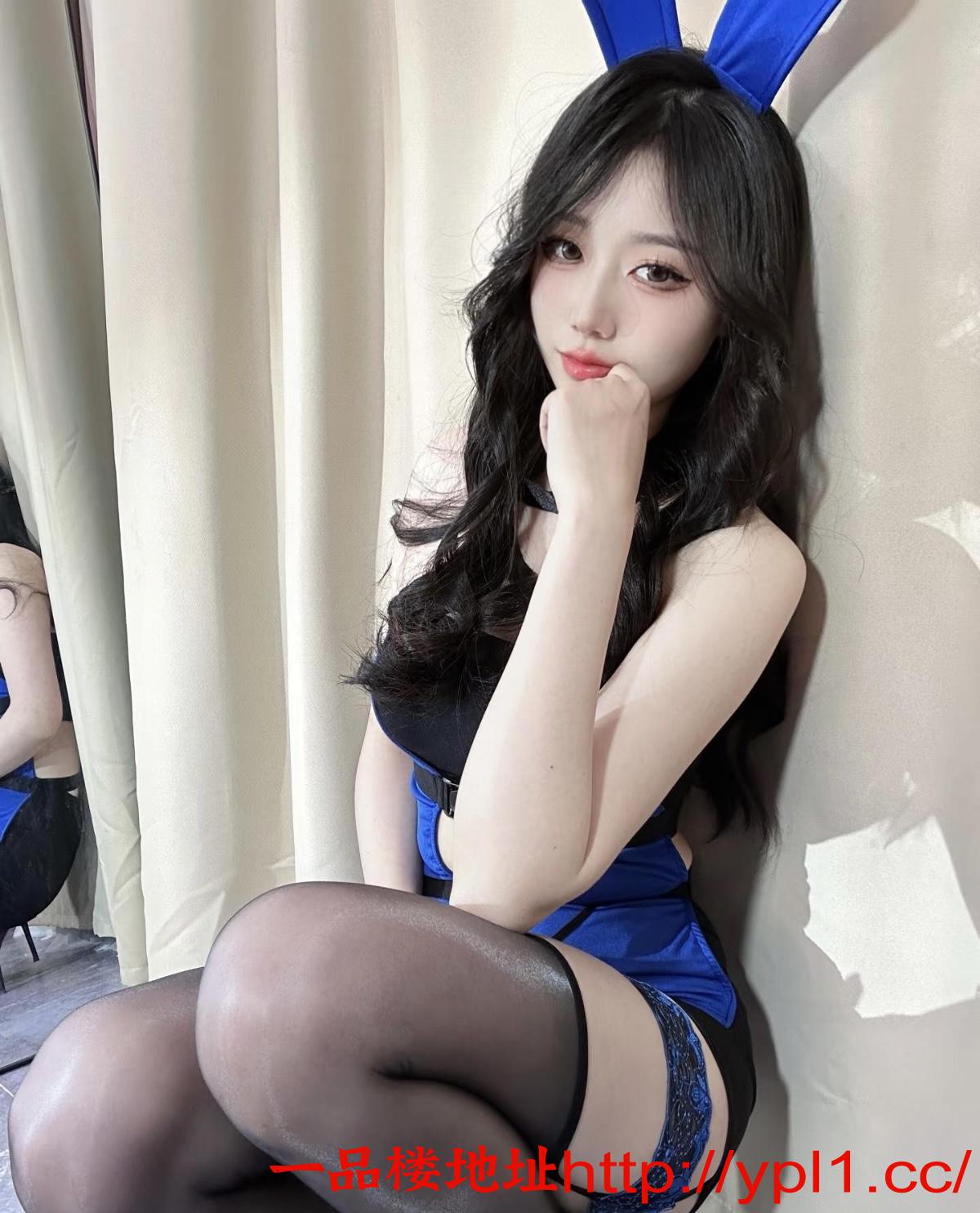 反差少妇鲍鱼逼粉嫩潮喷可深喉