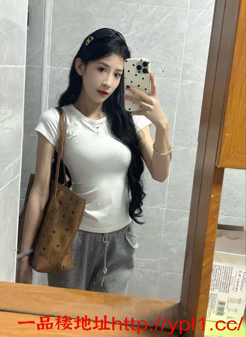 极品肤白貌美长腿御姐