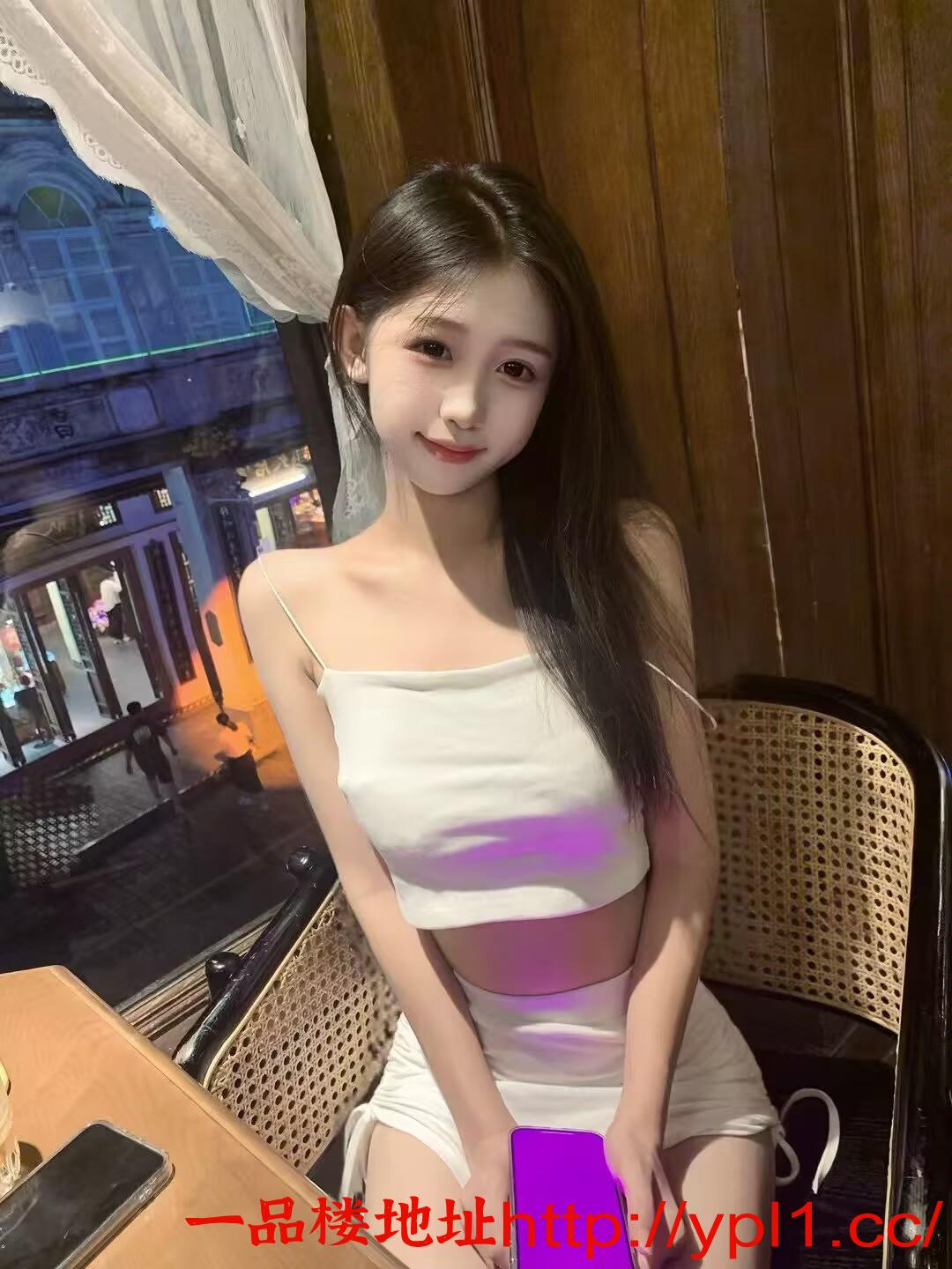 粉嫩美乳翘臀会挑逗的小骚货