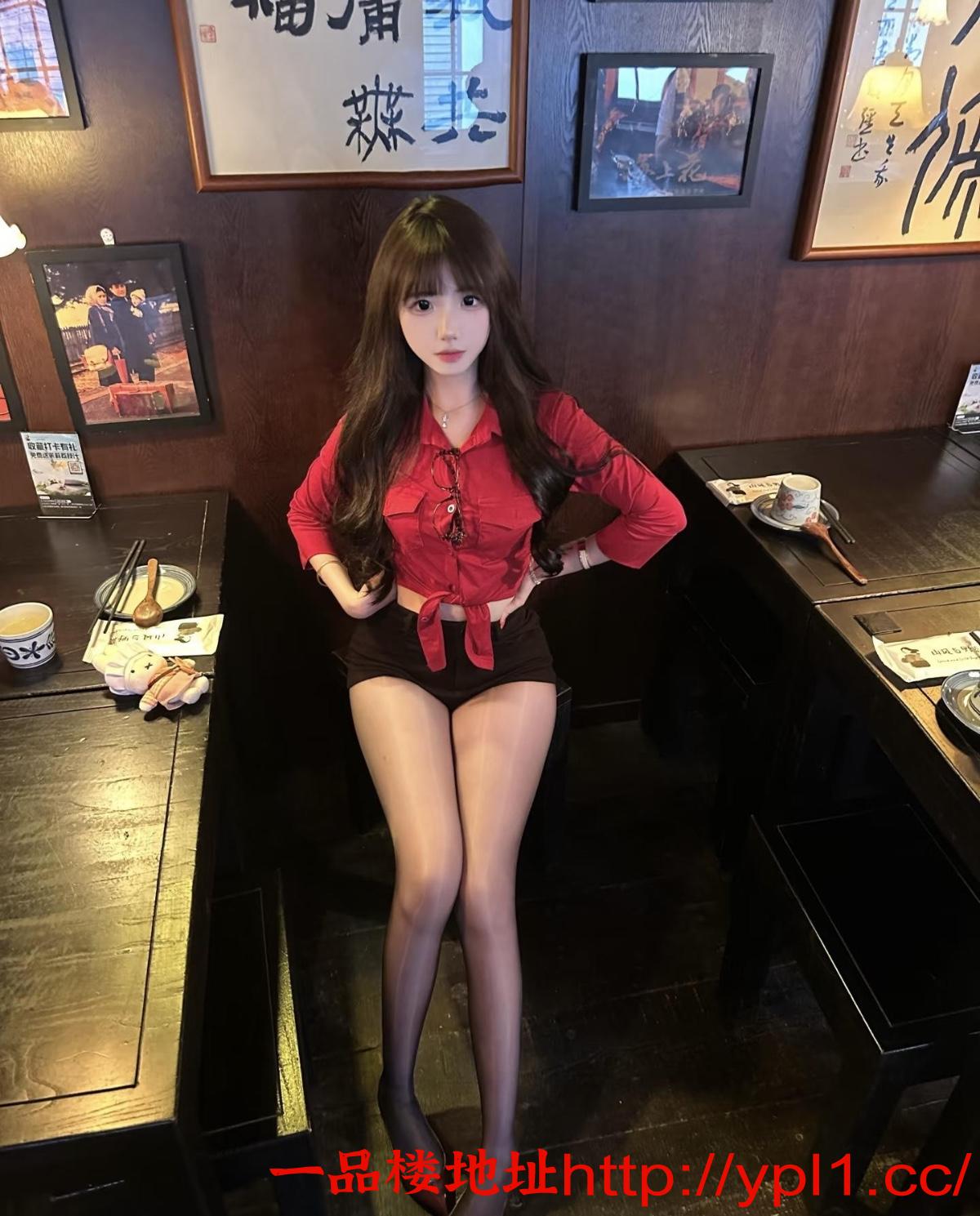 极品黑丝嫩妹可吞精